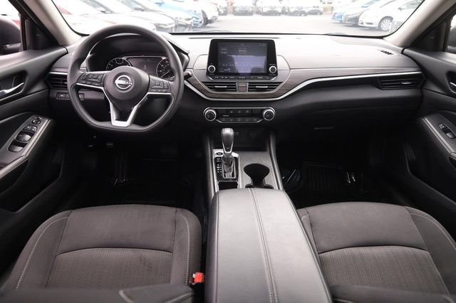 Certified 2025 Nissan Altima 2.5 SV FWD image 22