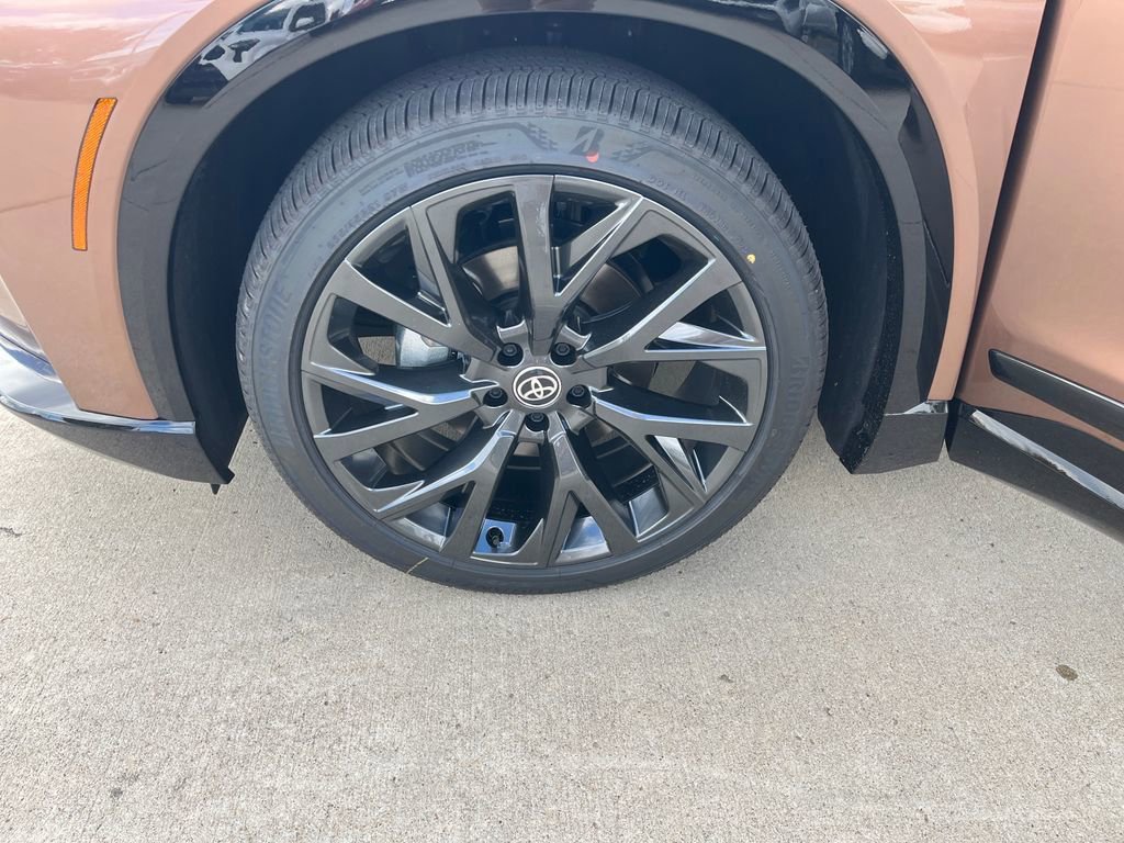 New 2025 Toyota Crown Signia image 28