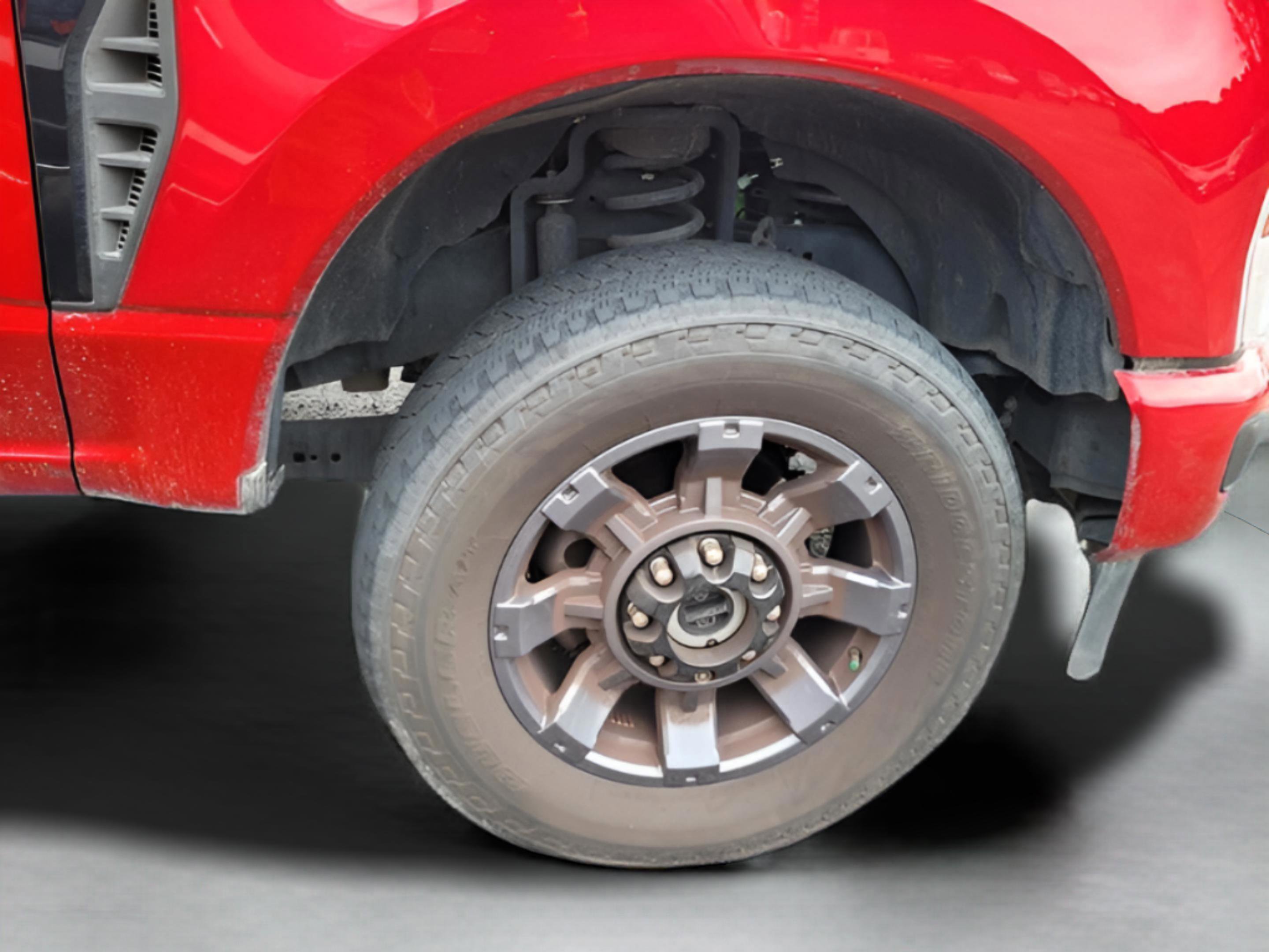 Certified 2024 Ford F250 Lariat w/ Sport Appearance Package image 22