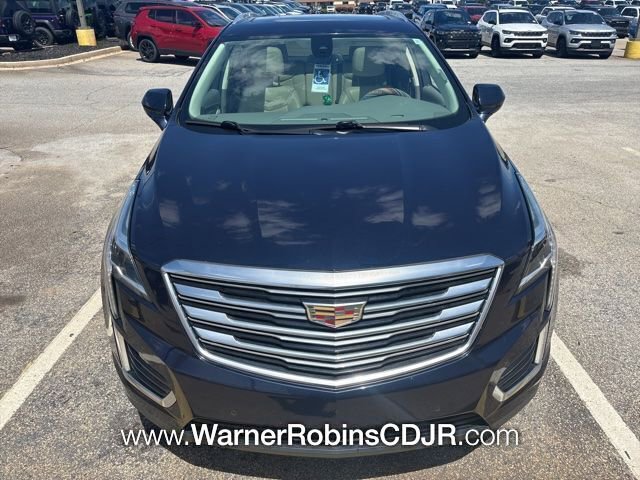 Used 2017 Cadillac XT5 Premium Luxury AWD/4WD image 2