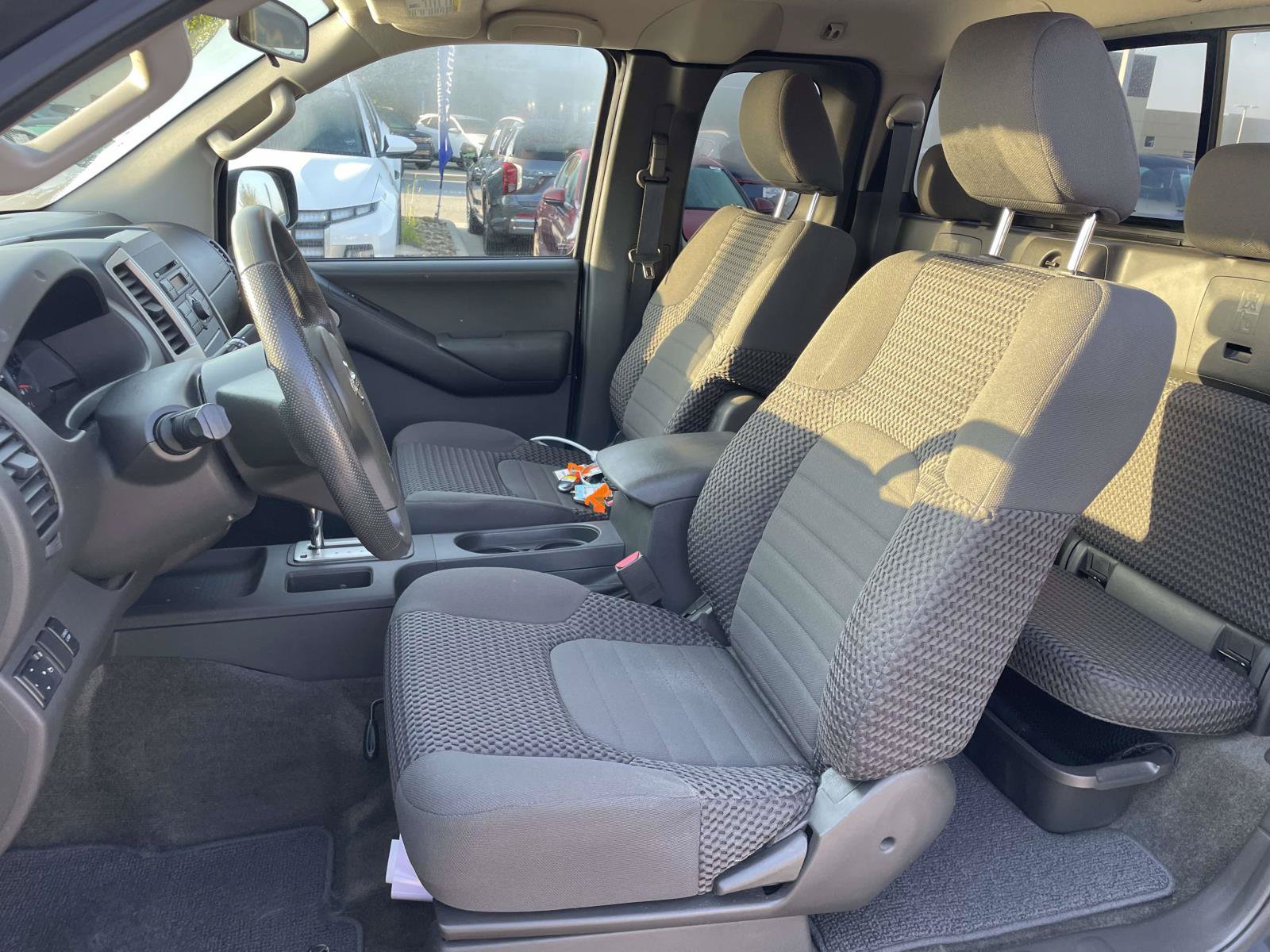 Used 2012 Nissan Frontier SV RWD image 7