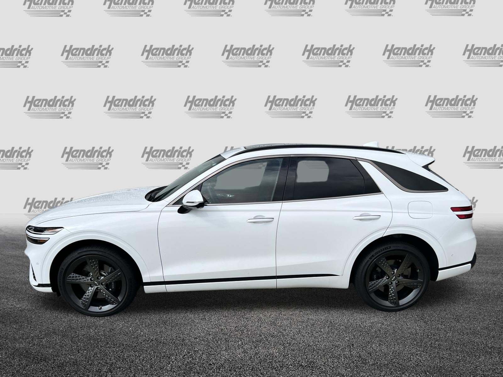 Used 2023 Genesis GV70 2.5T w/ Sport Prestige Package AWD/4WD image 6