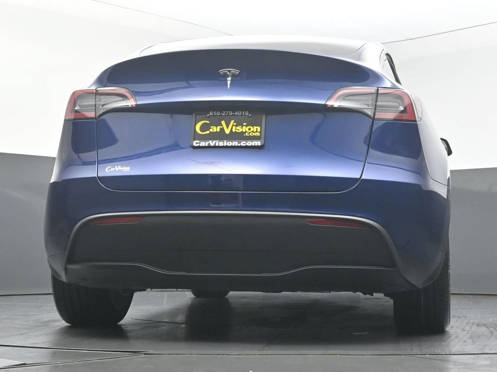 Used 2024 Tesla Model Y 2WD image 46