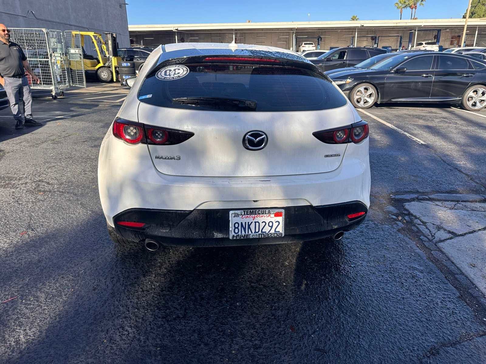 Used 2020 MAZDA MAZDA3 Hatchback w/ Preferred Package image 4