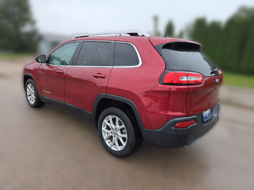 Used 2016 Jeep Cherokee Latitude w/ Cold Weather Group FWD image 9