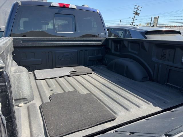 Used 2025 Ford F150 Lightning Lariat w/ Max Trailer Tow Package image 5