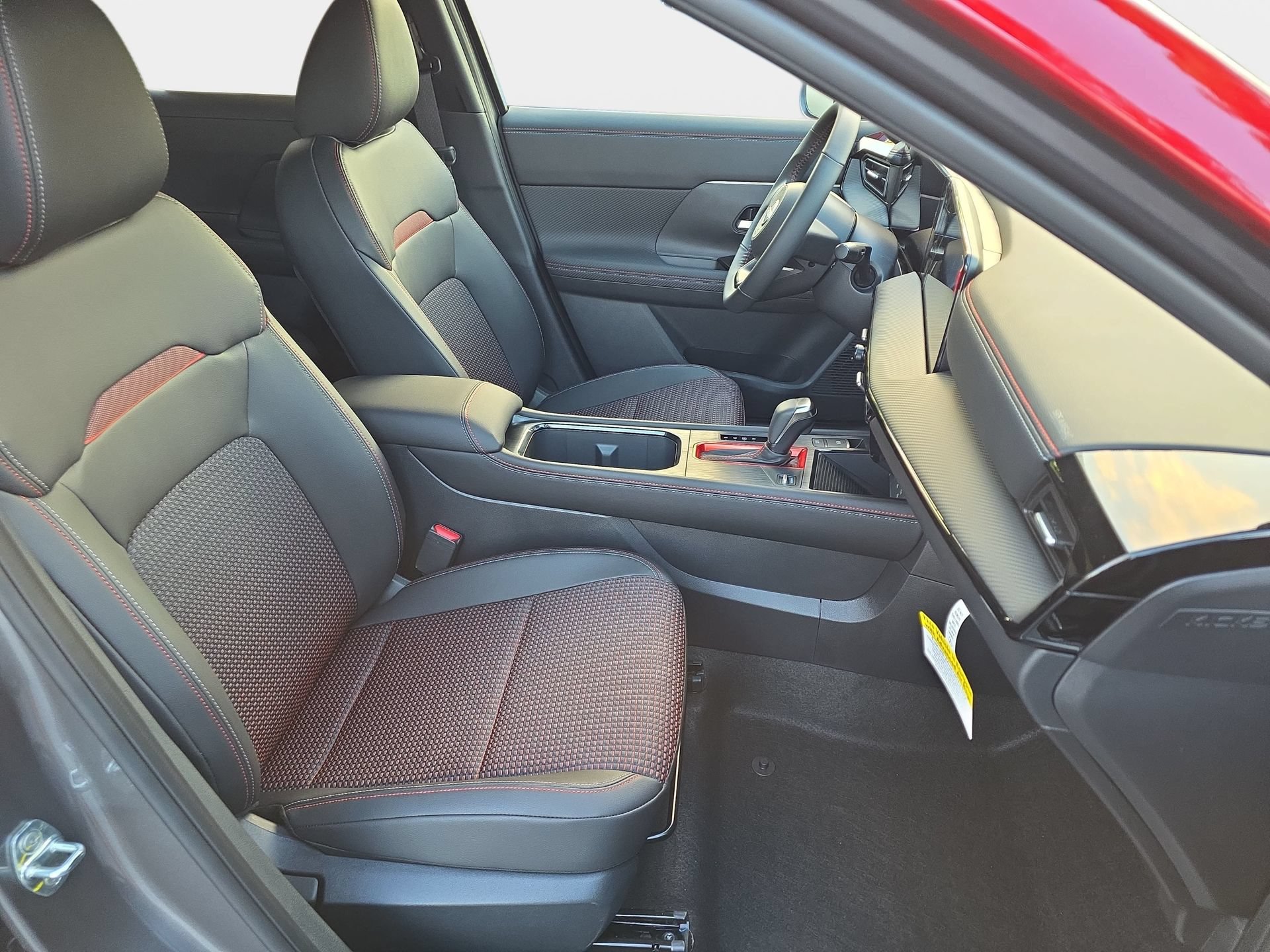 New 2026 Nissan Kicks SR FWD image 10