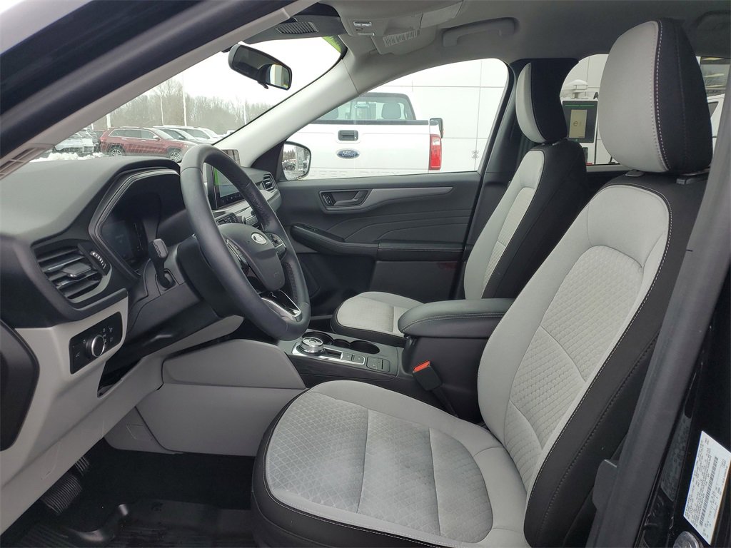Used 2023 Ford Escape Active image 8