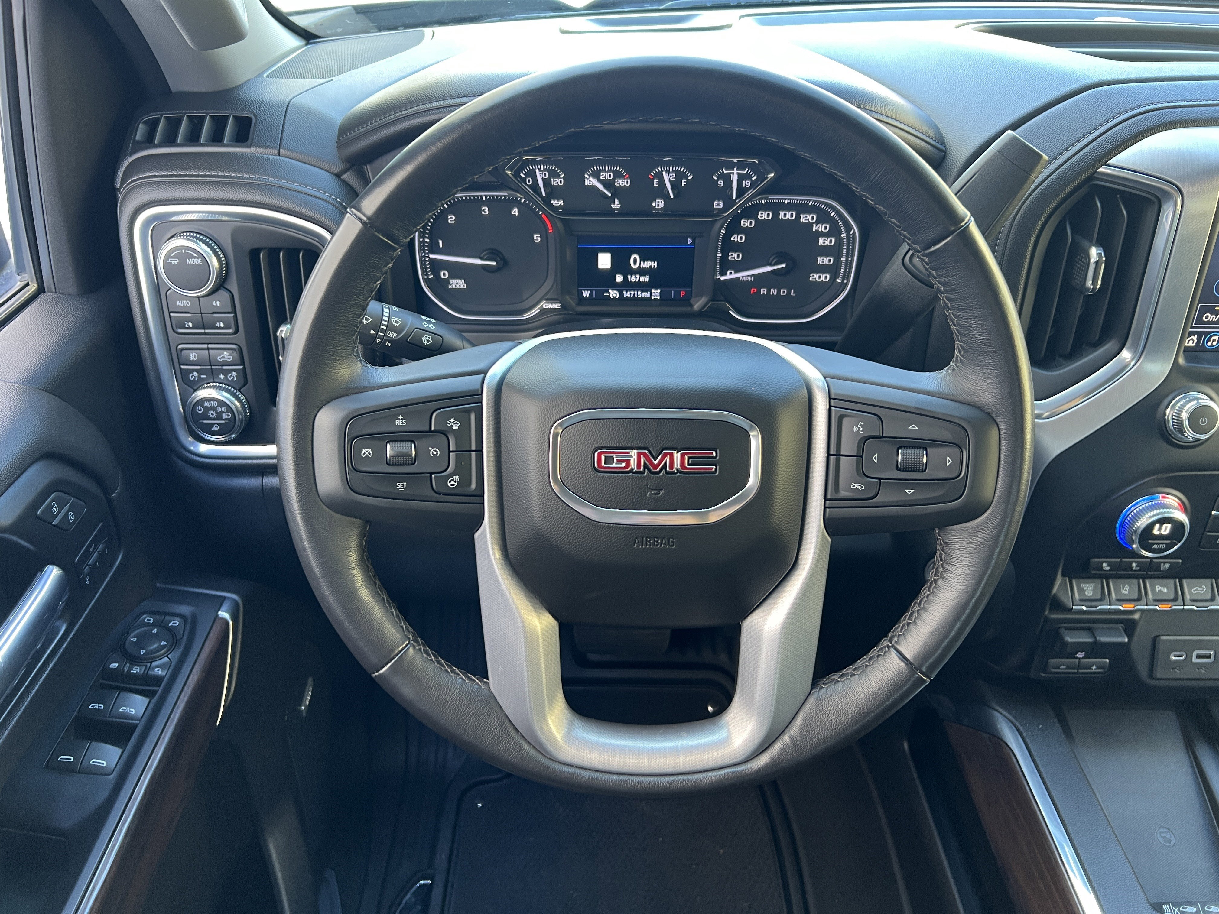 Used 2022 GMC Sierra 2500 SLT w/ SLT Preferred Package AWD/4WD image 27