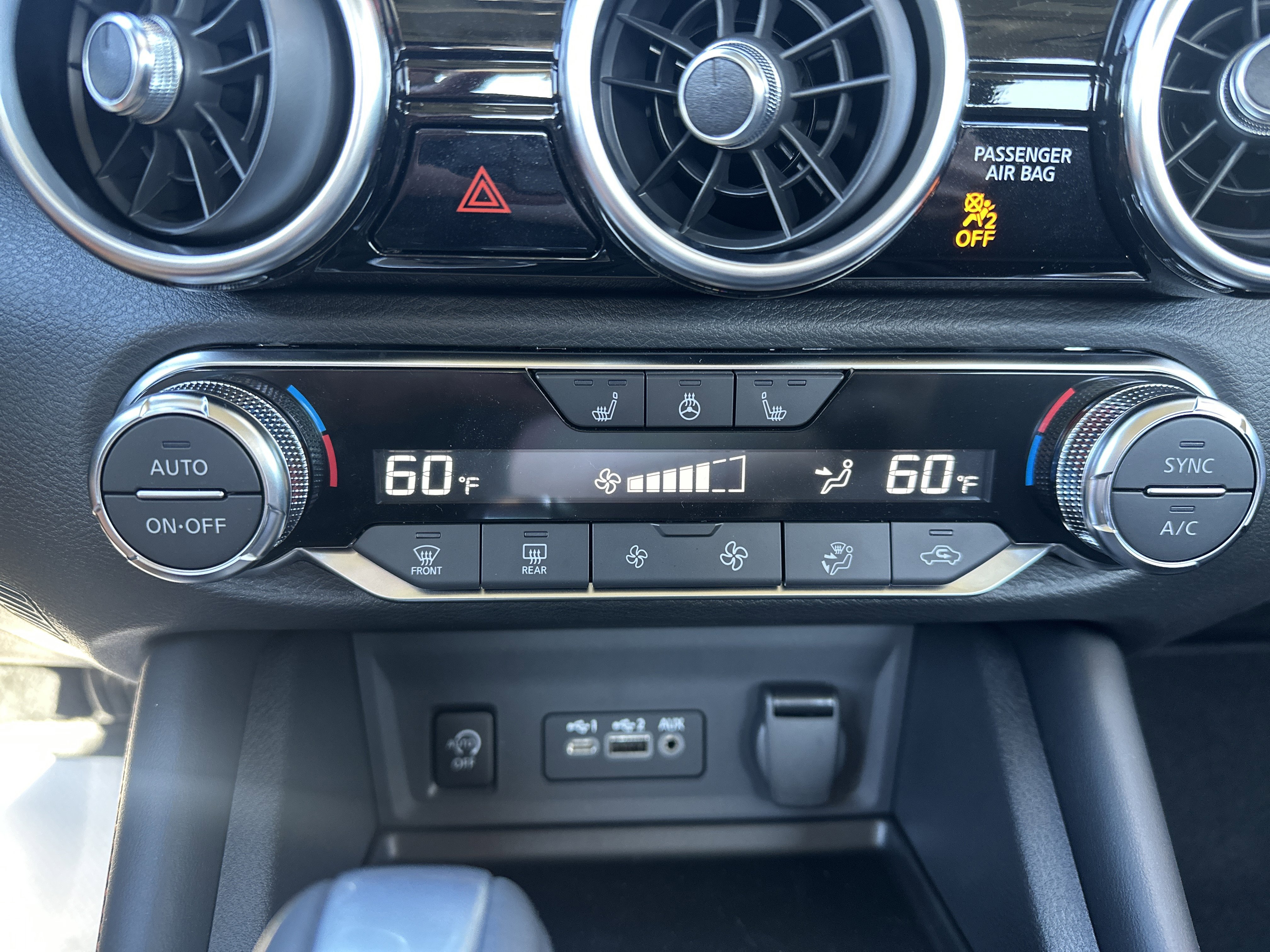 New 2025 Nissan Sentra SR image 24