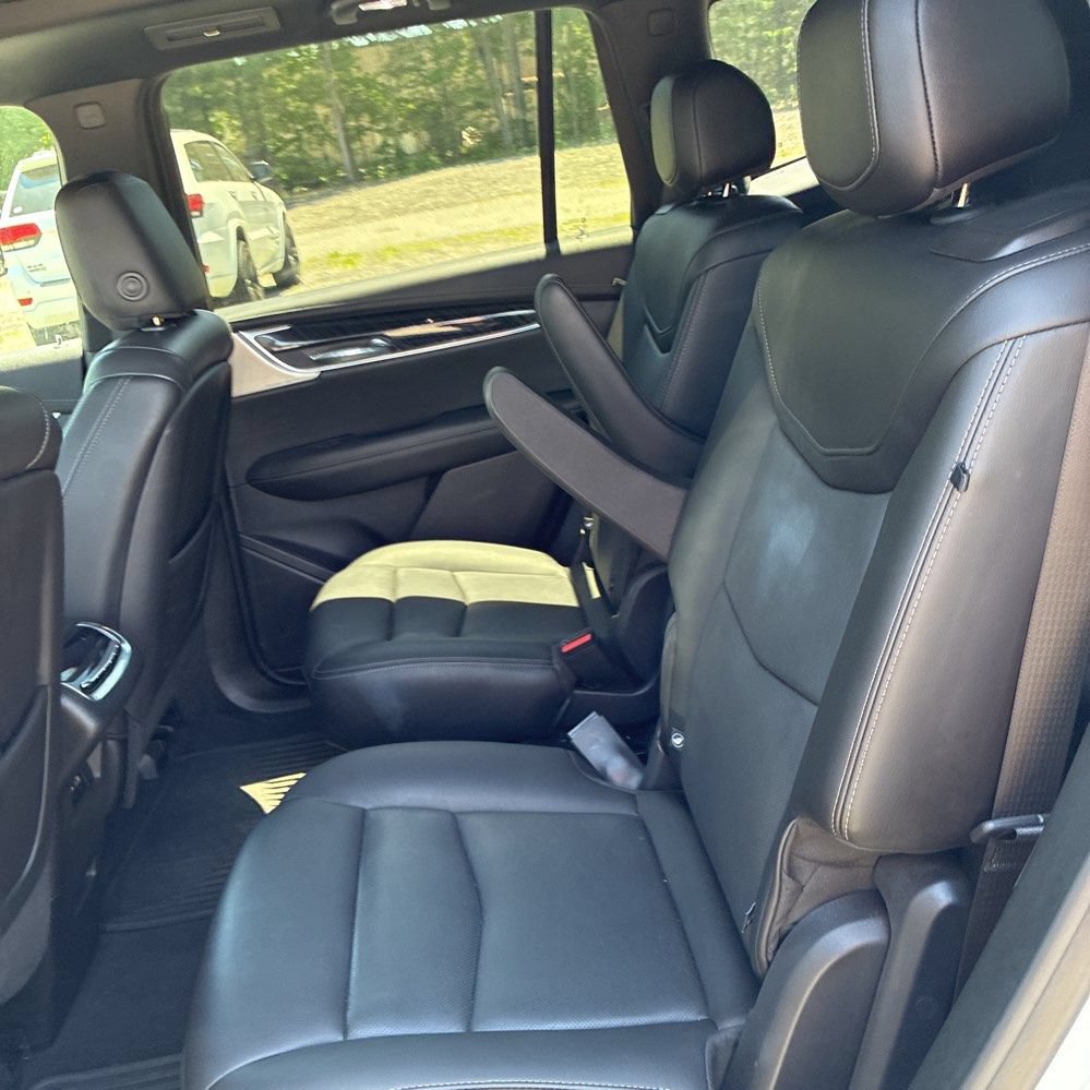 Used 2021 Cadillac XT6 Premium Luxury AWD/4WD image 6