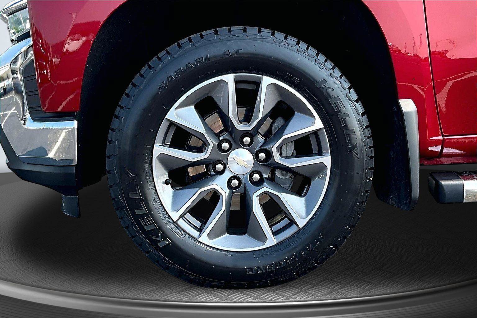 Used 2021 Chevrolet Silverado 1500 LT AWD/4WD image 9
