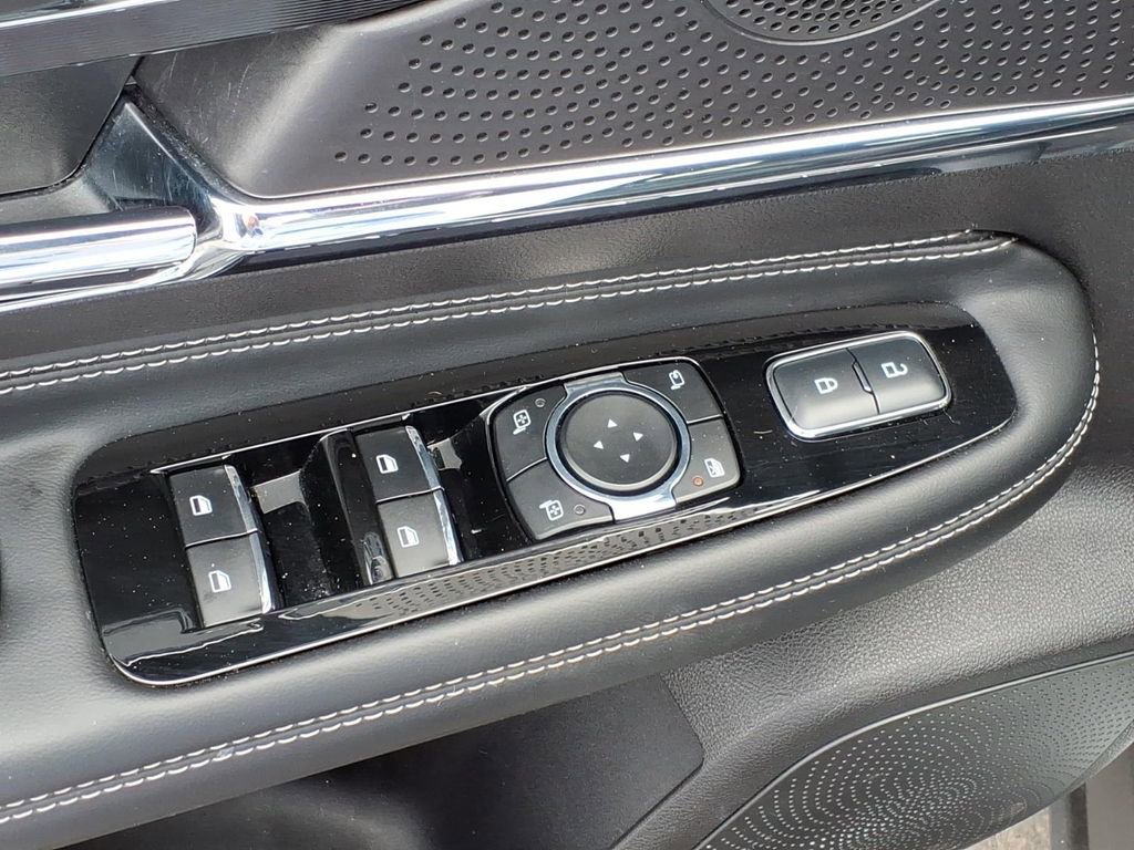 Used 2024 Lincoln Corsair AWD w/ Equipment Group 101A image 15
