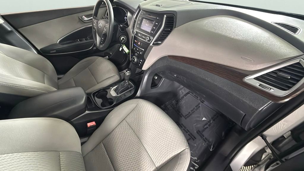 Used 2018 Hyundai Santa Fe Sport image 32