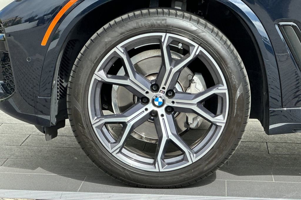 Used 2023 BMW X5 xDrive40i w/ M Sport Package AWD/4WD image 33