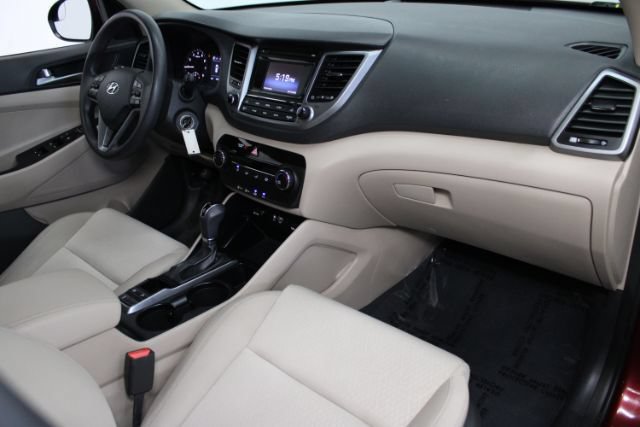 Used 2017 Hyundai Tucson SE w/ SE Popular Package 02 AWD/4WD image 24