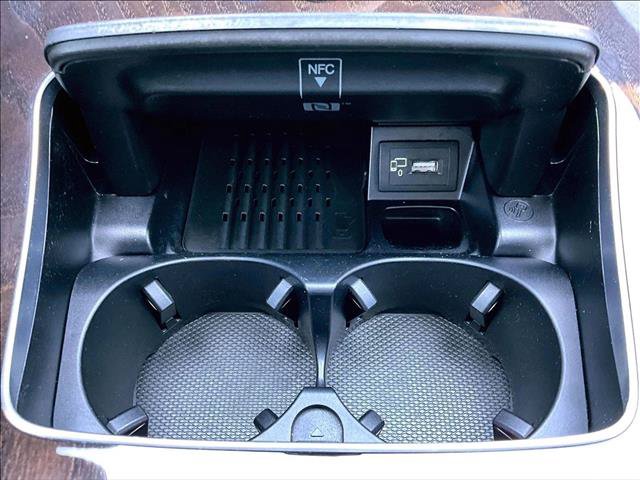 Used 2019 Mercedes-Benz E 300 image 25