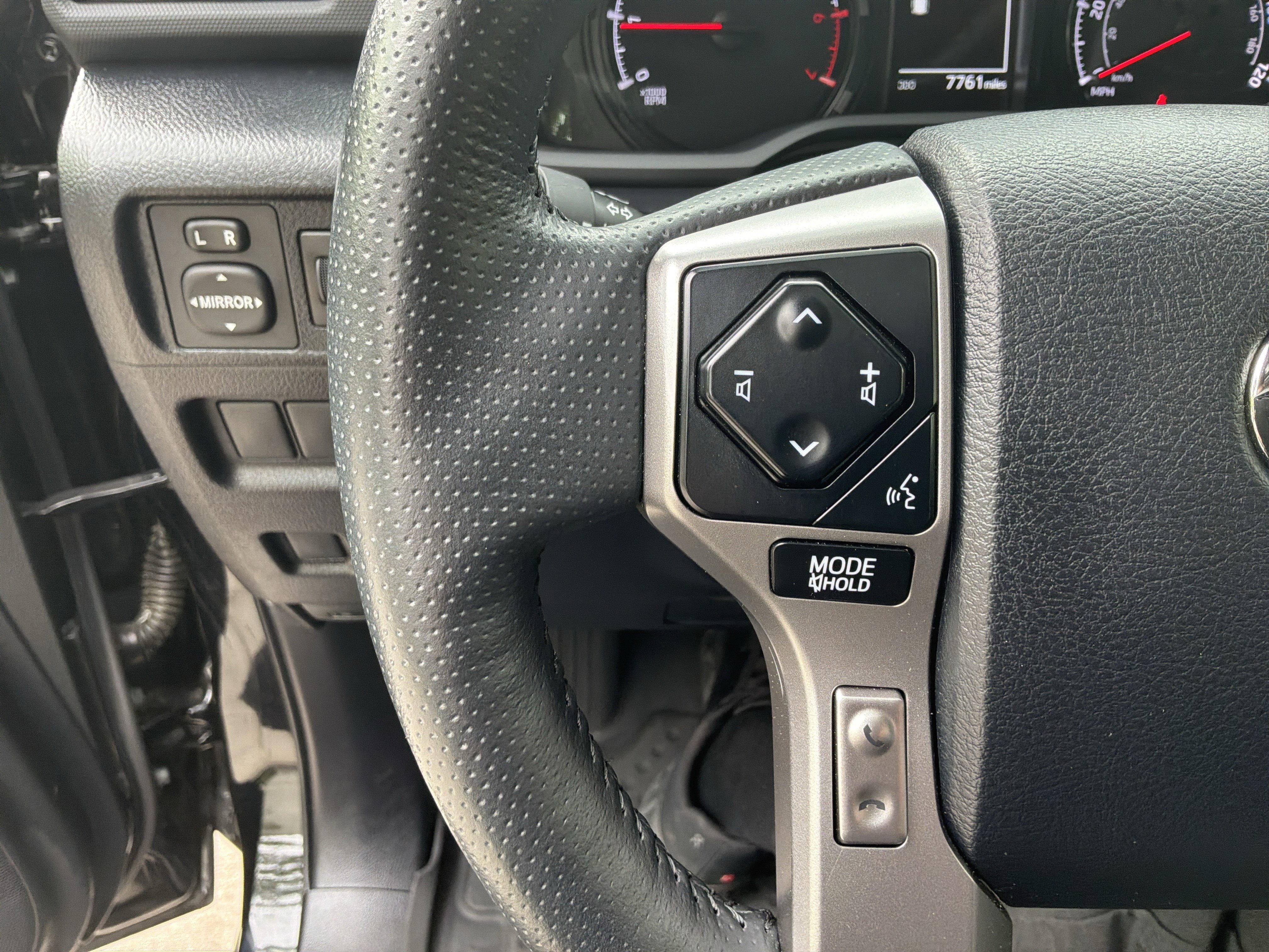 Used 2024 Toyota 4Runner SR5 Premium w/ Moonroof Package AWD/4WD image 19