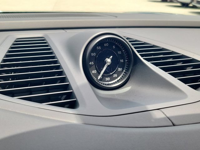 Used 2025 Porsche Macan Electric RWD image 27