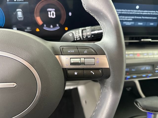 Used 2025 Hyundai Kona SEL image 16