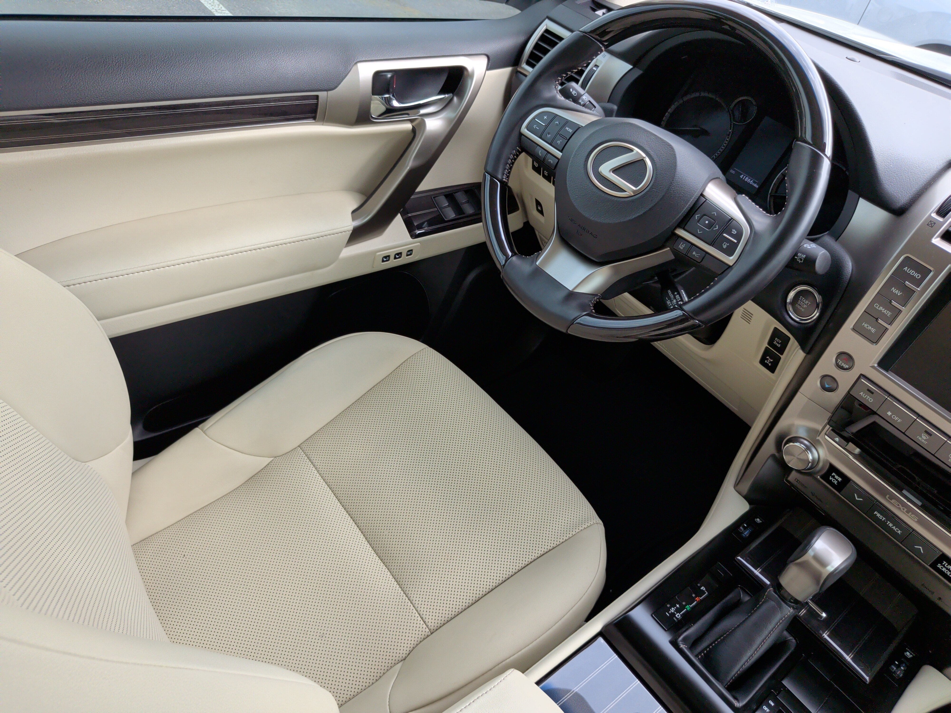 Used 2020 Lexus GX 460 Premium AWD/4WD image 34