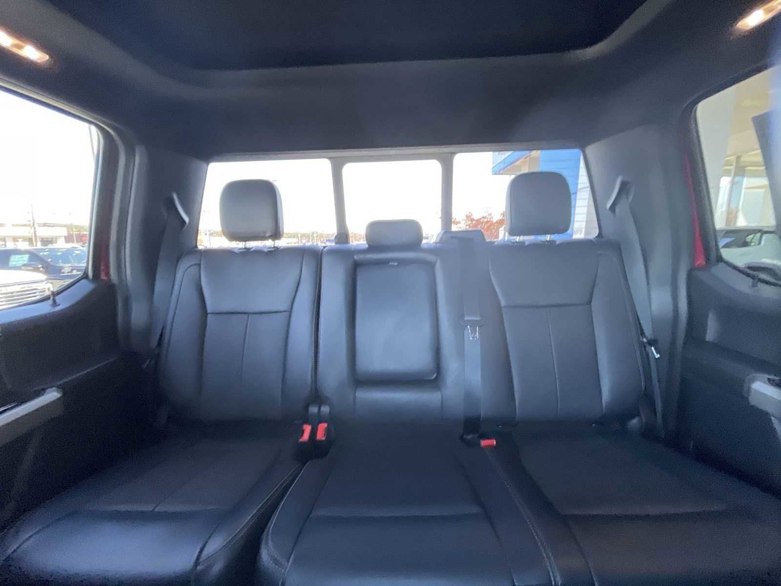 Used 2022 Ford F250 Lariat w/ Black Appearance Package image 21