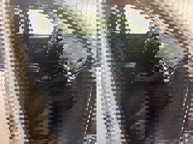 Used 2024 GMC Terrain SLE w/ Driver Convenience Package image 22