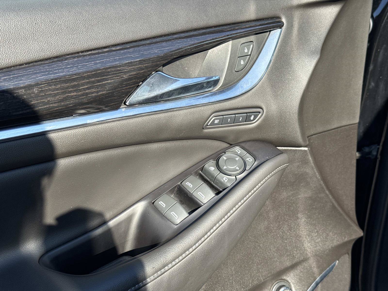 Used 2019 Buick Enclave Avenir w/ Avenir Technology Package FWD image 21