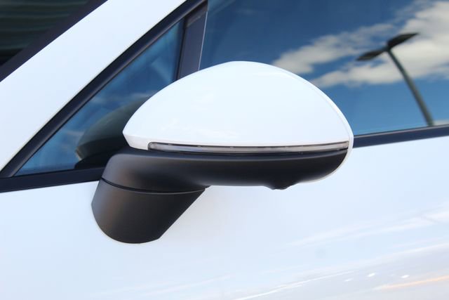 New 2026 Porsche Macan 4 Electric image 14