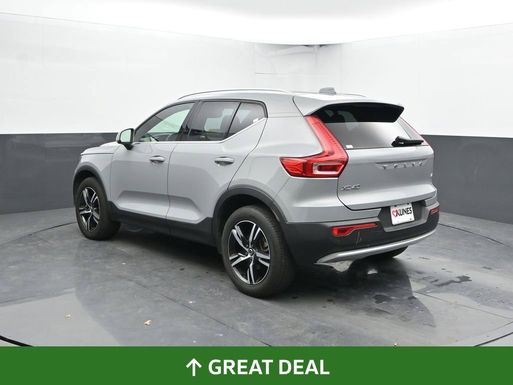 Used 2025 Volvo XC40 B5 Core AWD/4WD image 11