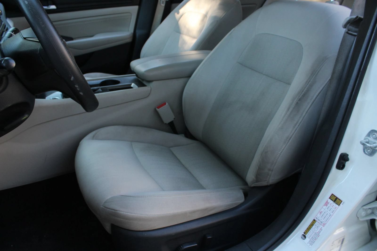 Used 2020 Nissan Altima 2.5 S FWD image 17