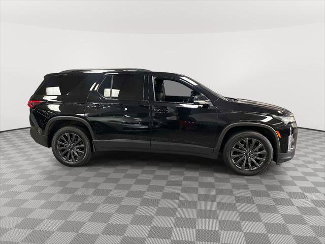 Used 2023 Chevrolet Traverse RS AWD/4WD image 2