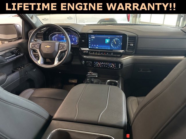 Used 2024 Chevrolet Silverado 1500 LTZ image 3
