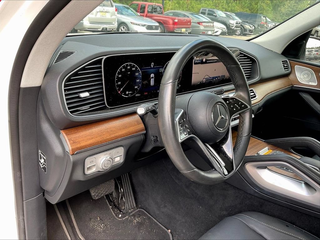 Used 2025 Mercedes-Benz GLE 350 4MATIC image 4