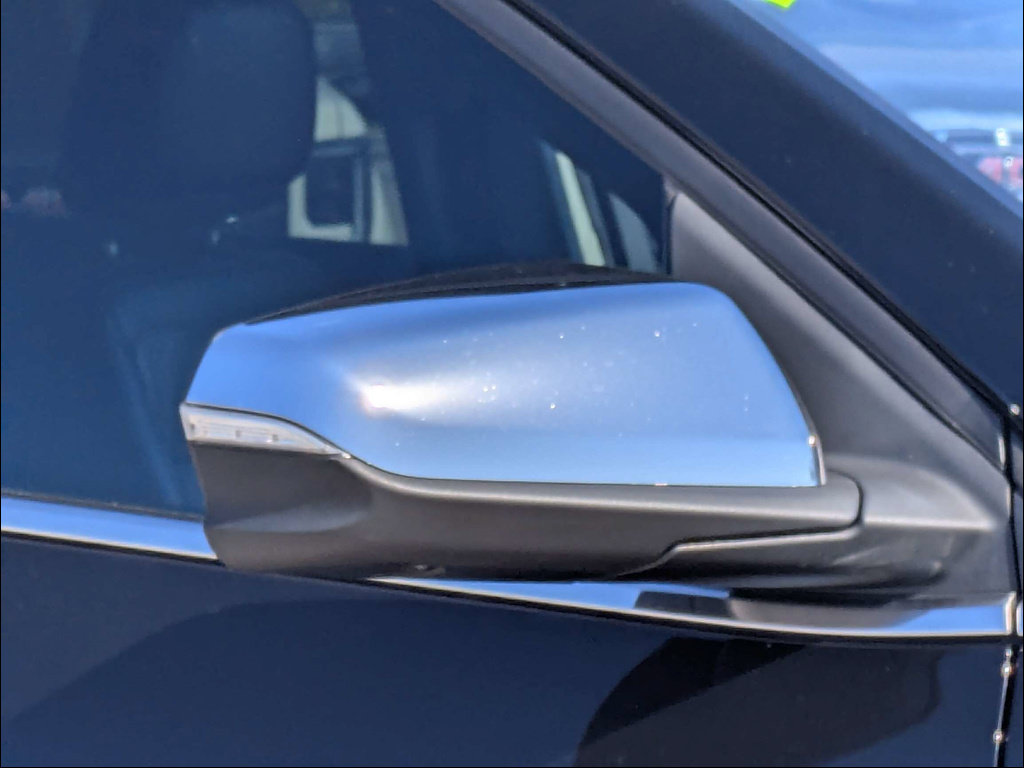 Used 2018 Chevrolet Equinox Premier FWD image 9