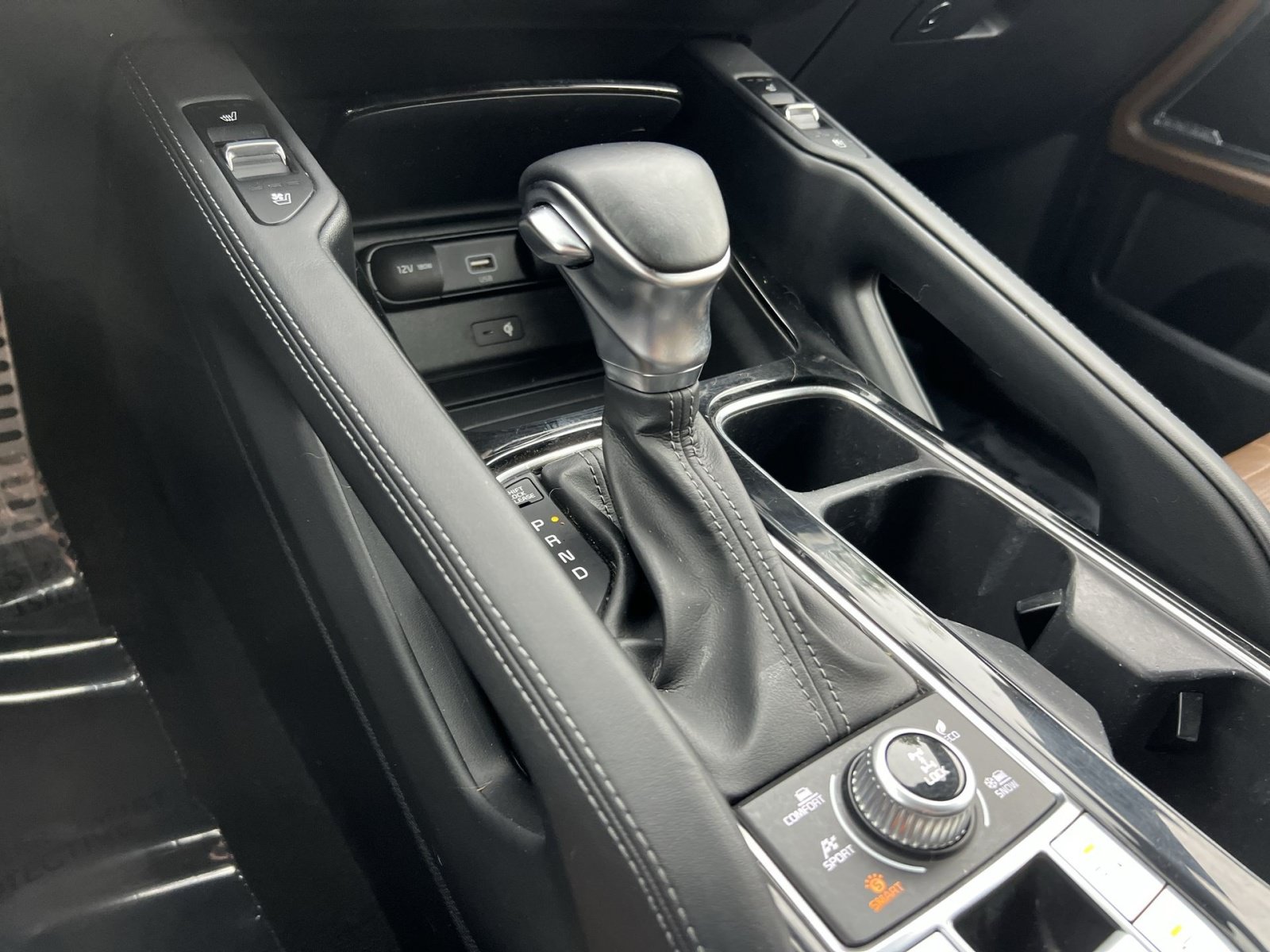 Used 2021 Kia Telluride SX w/ SX Prestige Package AWD/4WD image 22