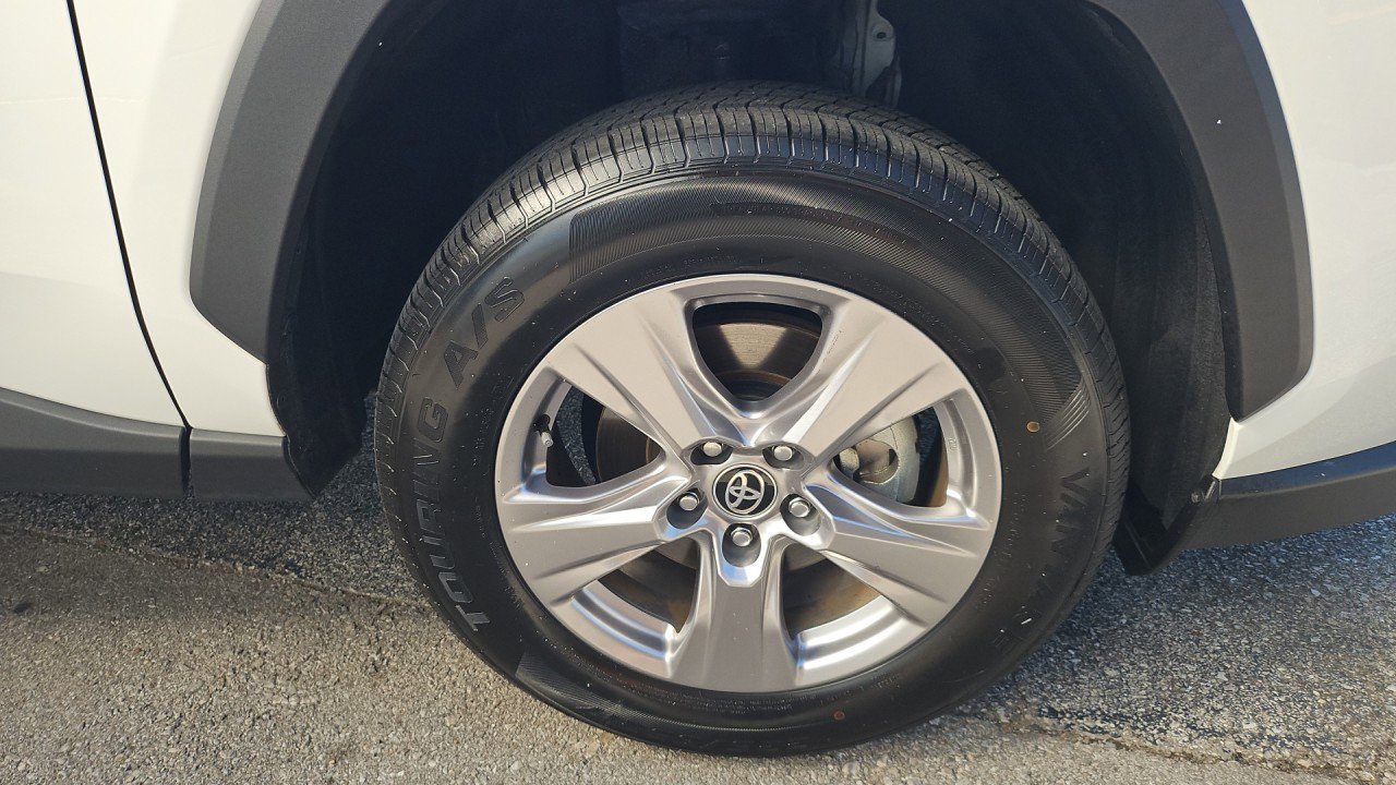 Used 2023 Toyota RAV4 XLE image 9