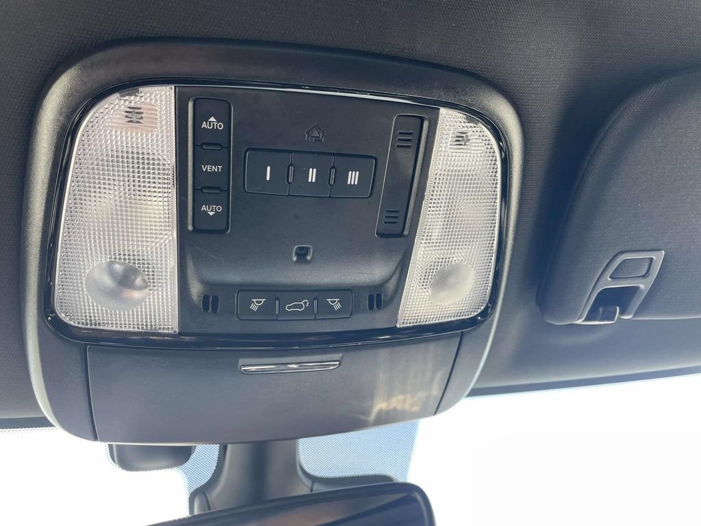Used 2024 Dodge Durango GT RWD image 26