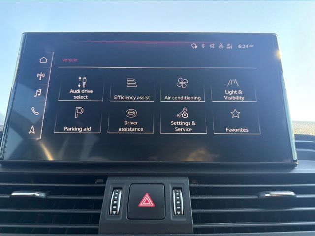 Used 2022 Audi Q5 2.0T Premium w/ Convenience Package AWD/4WD image 32