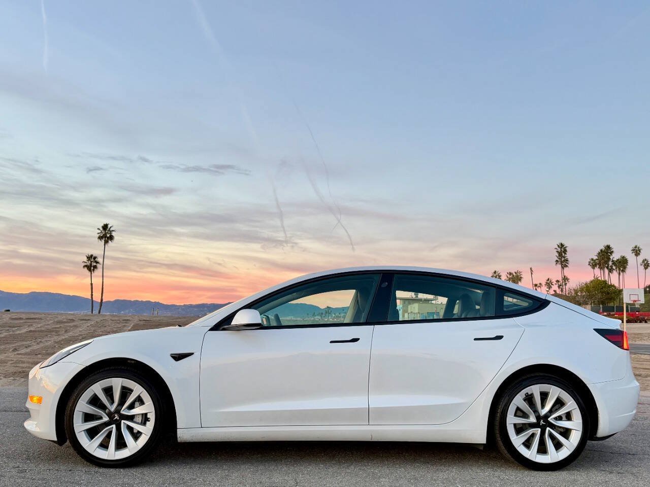 Used 2023 Tesla Model 3 Standard Range RWD image 2