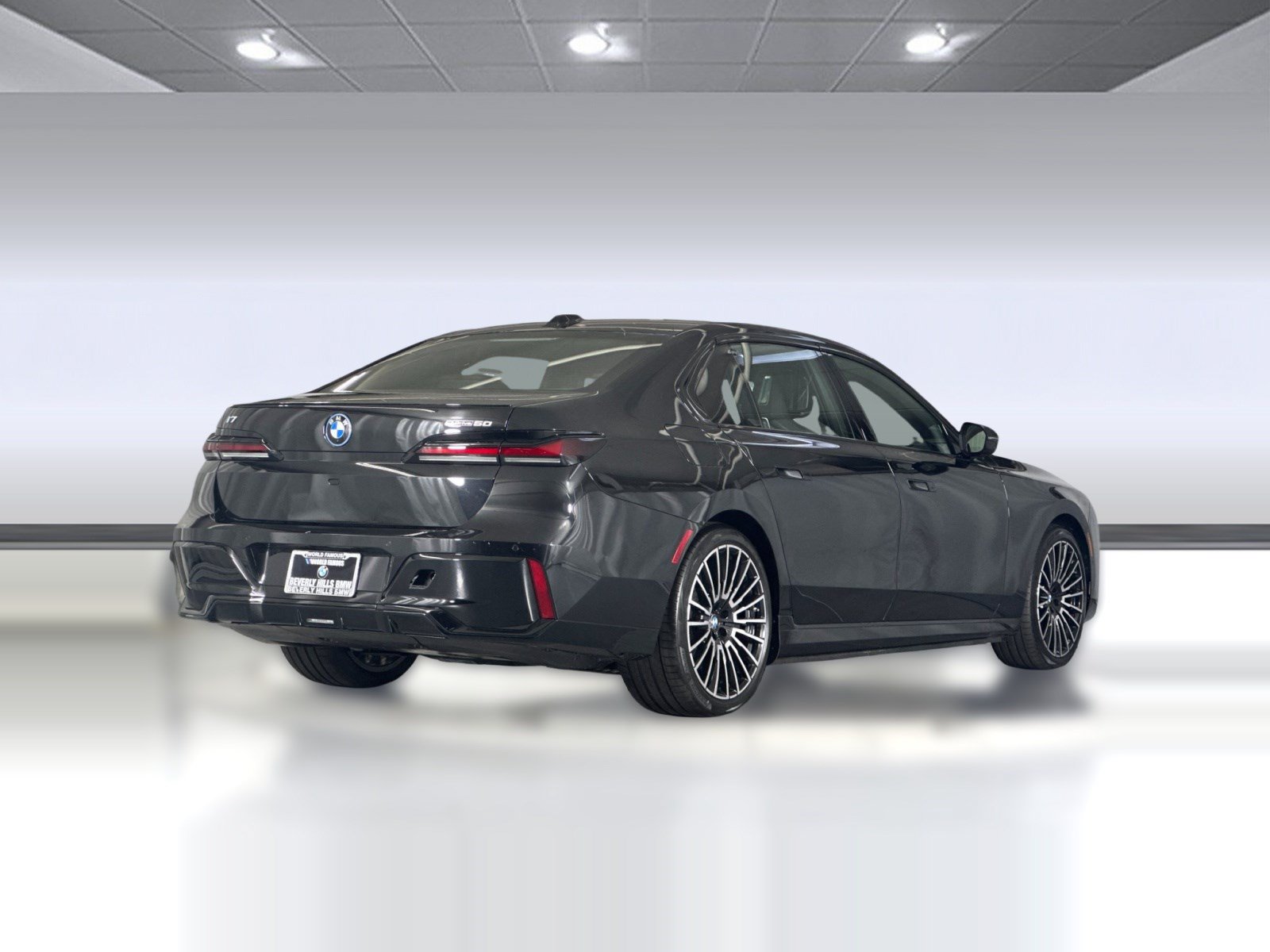 Used 2026 BMW i7 xDrive60 w/ M Sport Package RWD image 9