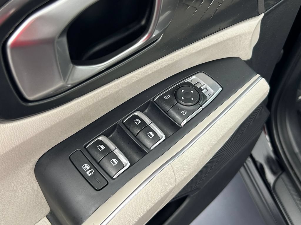 Used 2023 Kia Sorento S FWD image 44