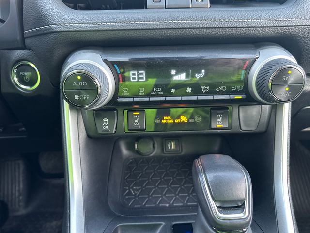 Used 2023 Toyota RAV4 XLE Premium image 16