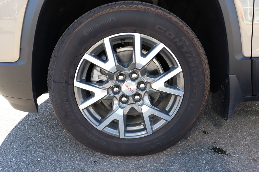 Used 2023 GMC Acadia SLE w/ Driver Convenience Package image 30