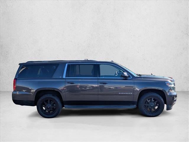 Used 2015 Chevrolet Suburban LT image 4