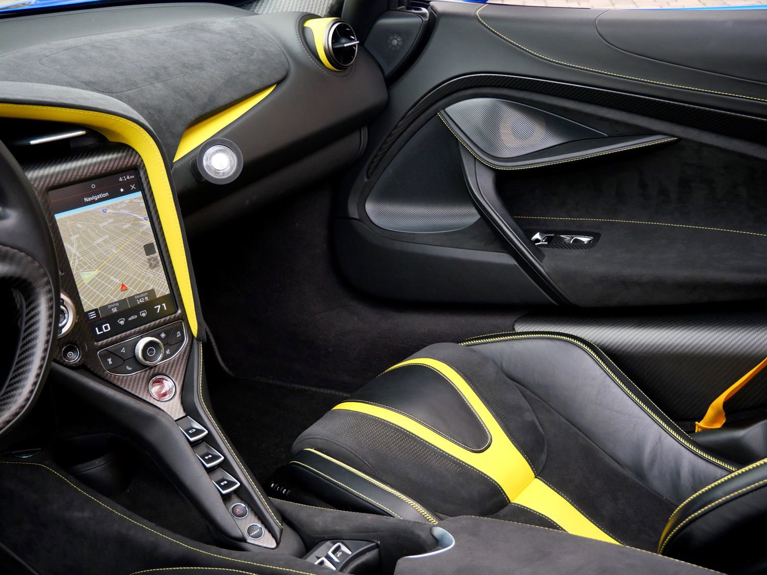 Used 2022 McLaren 720S Luxury RWD image 24