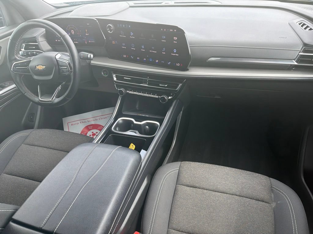 Used 2025 Chevrolet Traverse LT AWD/4WD image 8