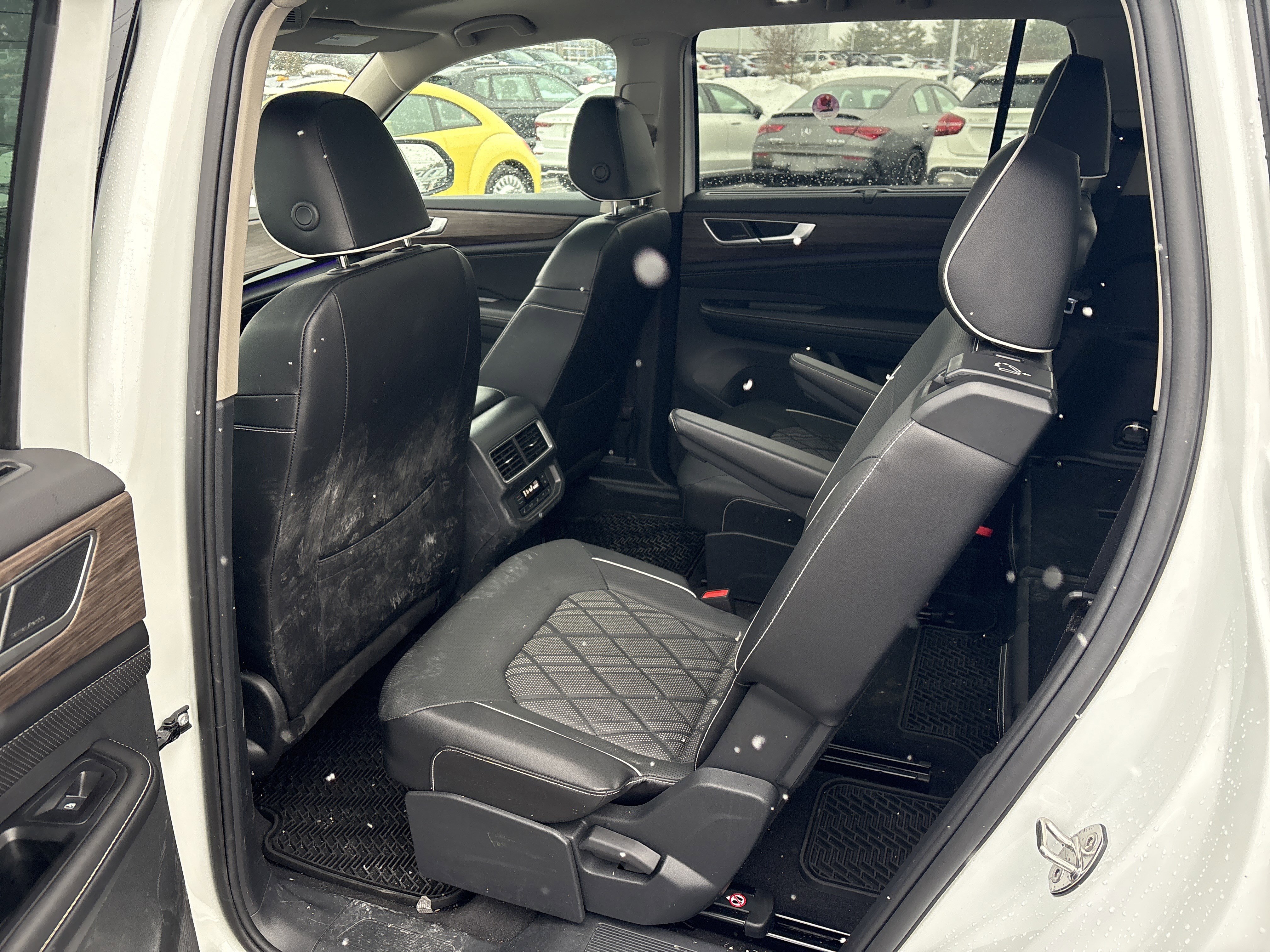 Certified 2024 Volkswagen Atlas SEL Premium R-Line image 12