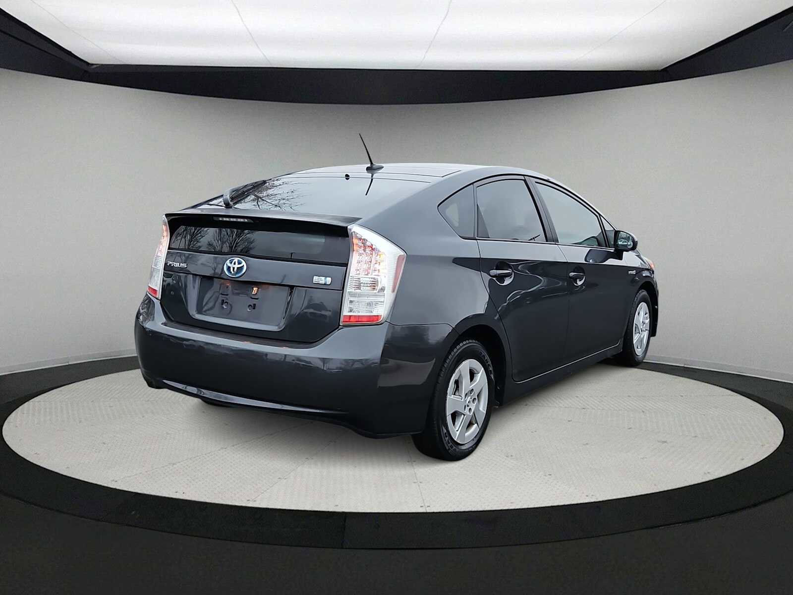Used 2010 Toyota Prius Five image 8