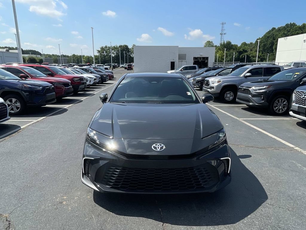 Used 2026 Toyota Camry SE w/ Convenience Package FWD image 3